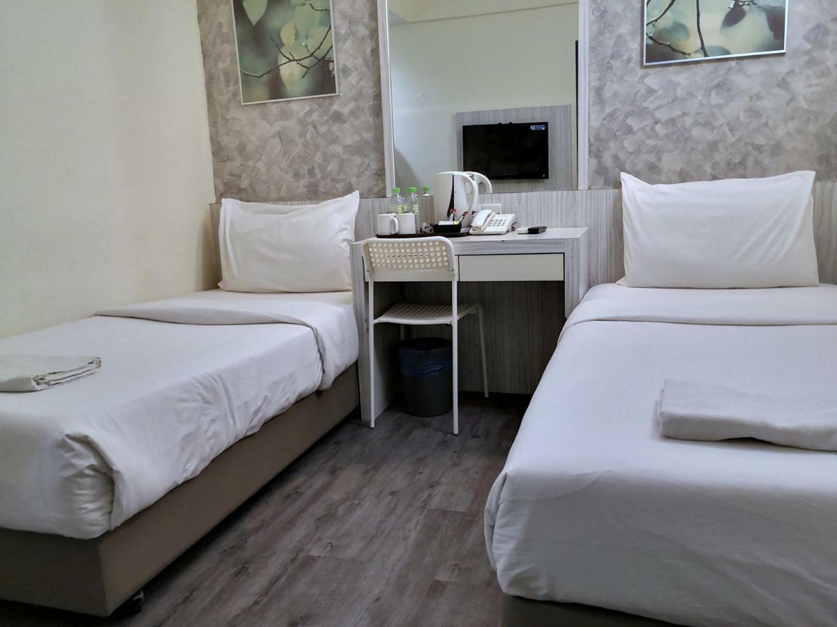 Superior Twin Room no window
